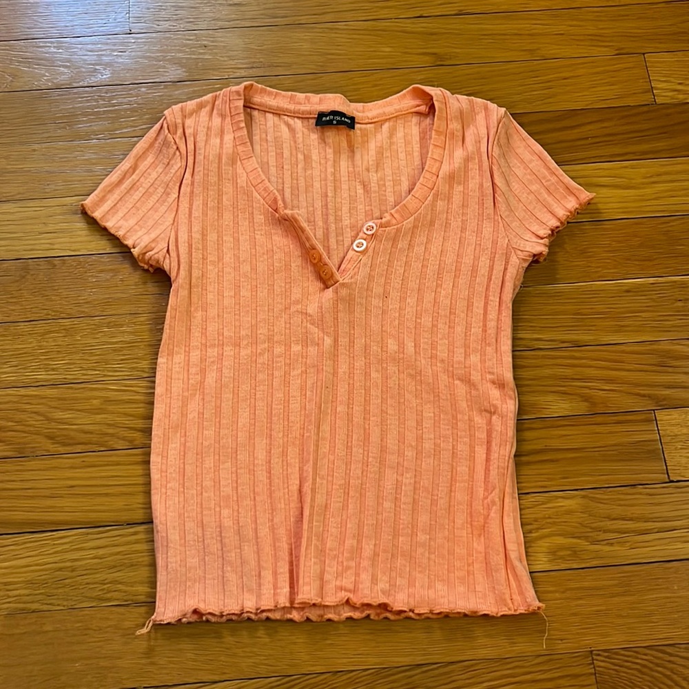 Salmon short sleeve shirt